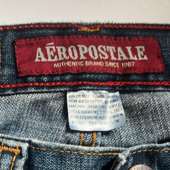 AEROPOSTALE DISTRESSED BLUE JEANS 32 x 30” straight leg - Picture 13 of 14